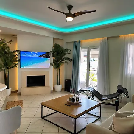 Panorama Suites & Spa - Adults Only Stomion  Room photo